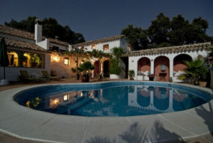 Une superbe résidence avec piscine en région PACA