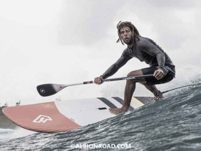 Guide : Les 5 meilleures marques de stand-up paddle