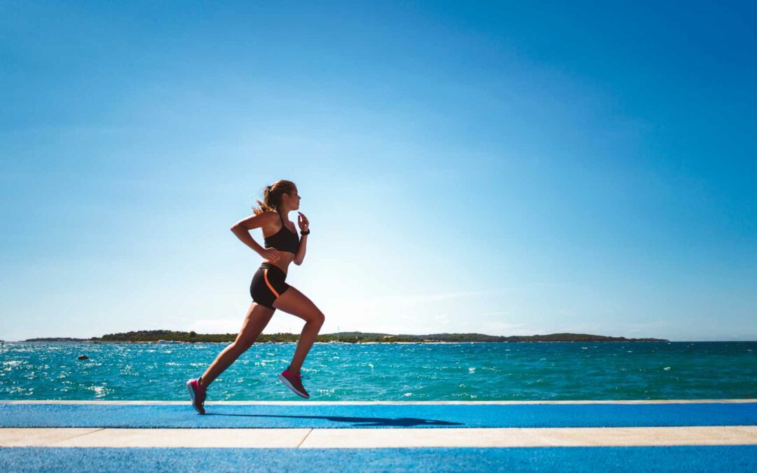 Astuces pour maintenir une routine de fitness en voyage.