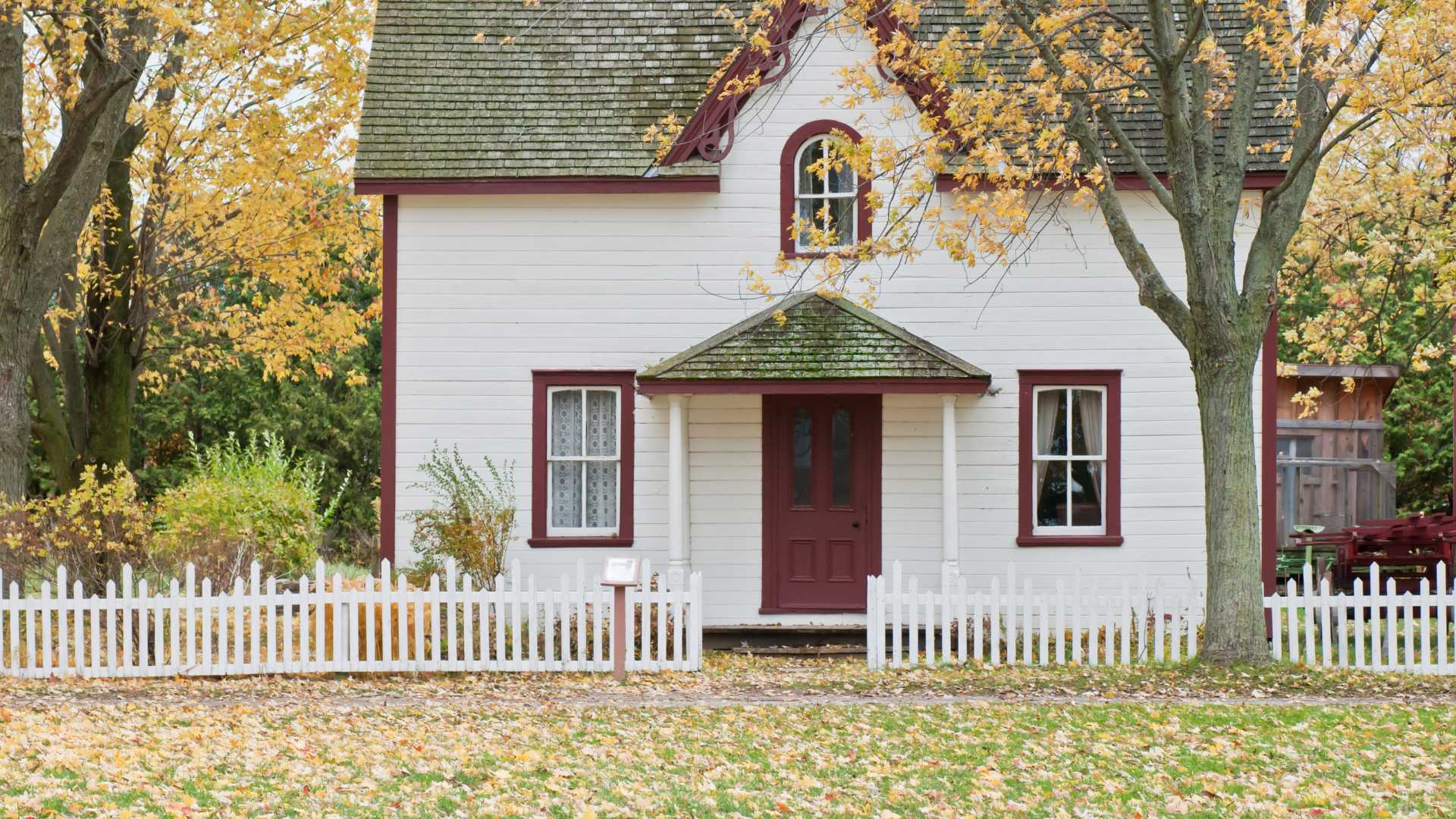 petite maison en automne